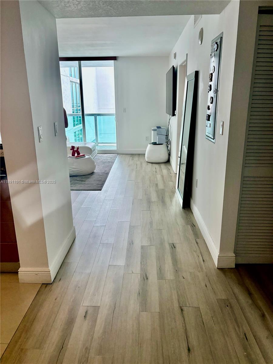 1800 N Bayshore Dr 3802