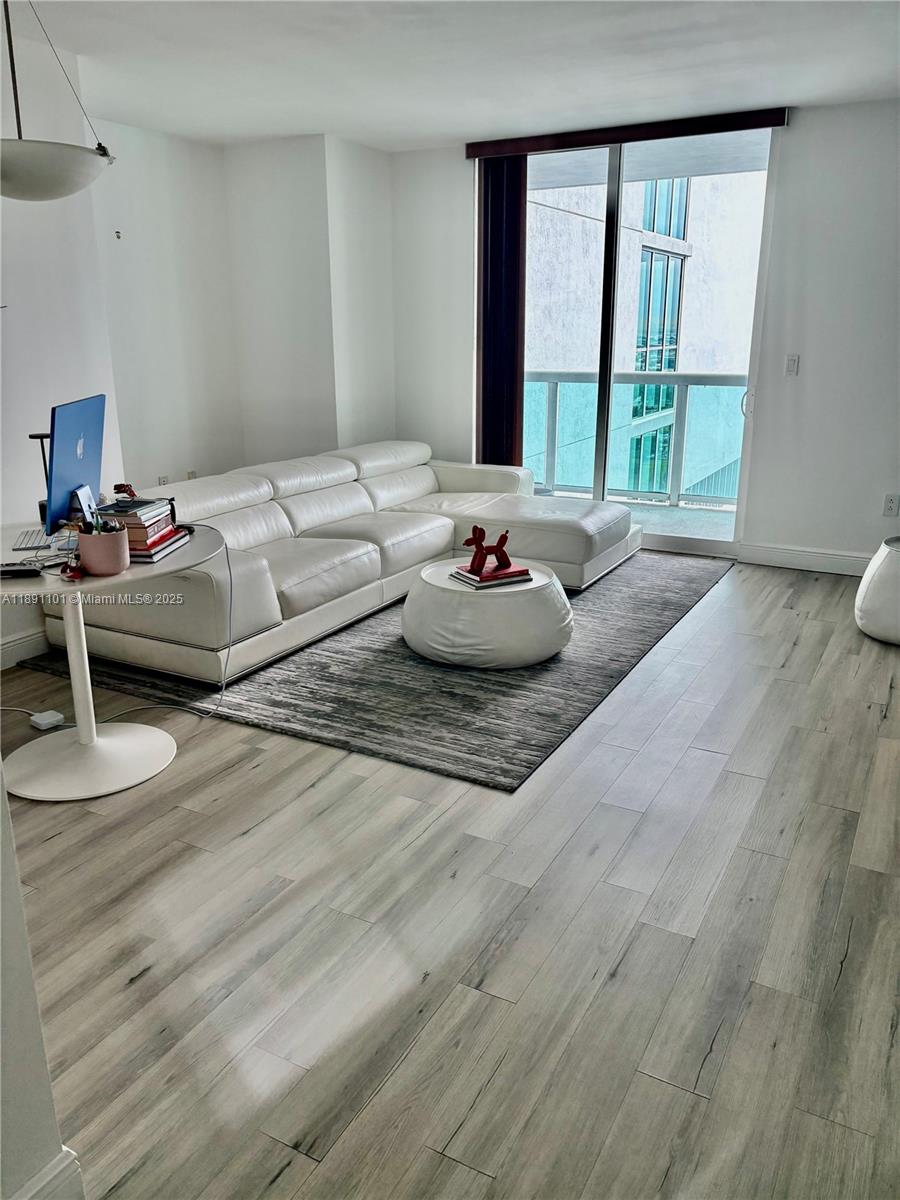 1800 N Bayshore Dr 3802
