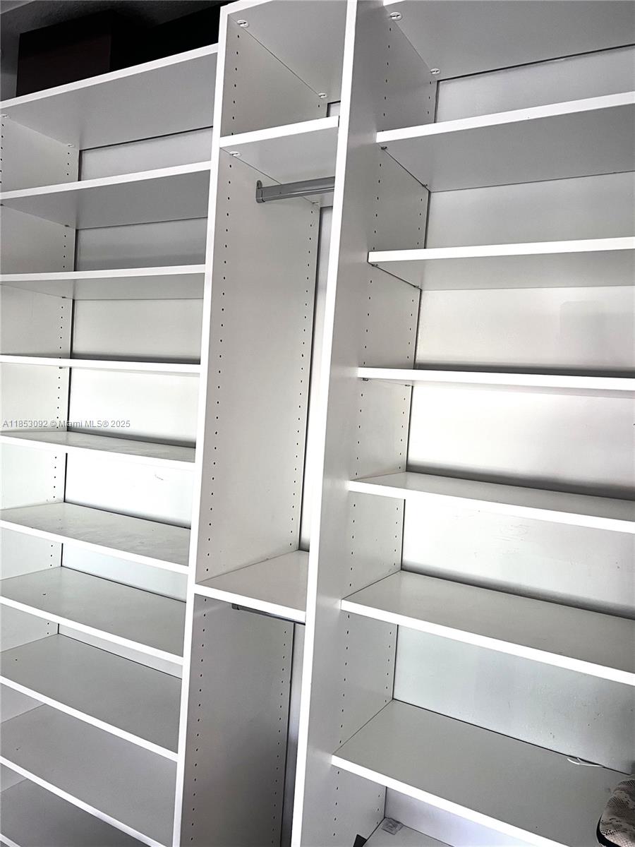 LADO DEL RIO CONDO - Residential