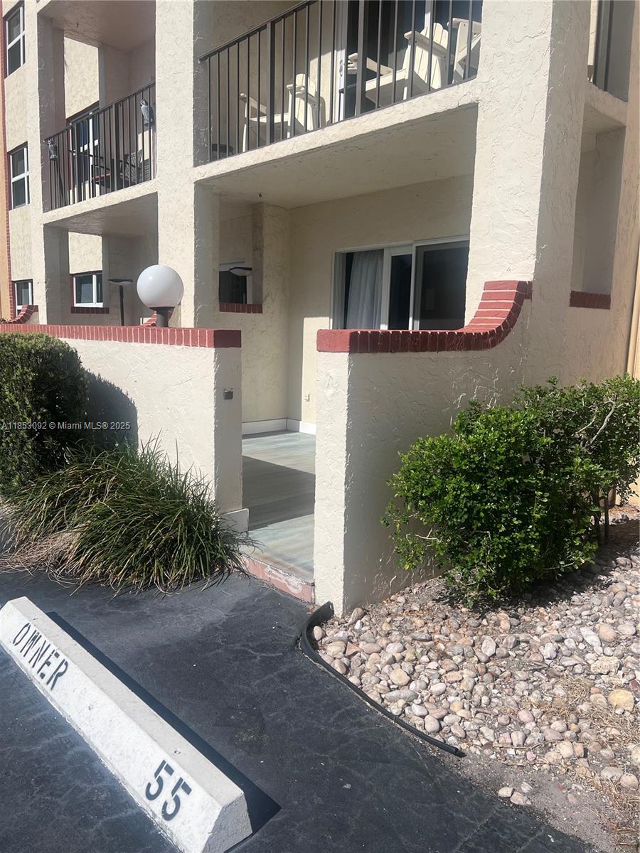 LADO DEL RIO CONDO - Residential