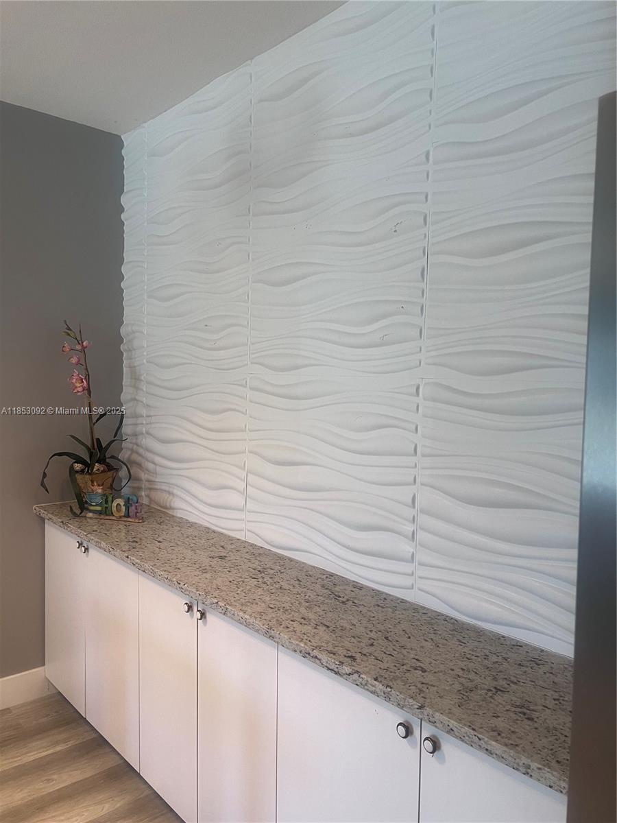 LADO DEL RIO CONDO - Residential