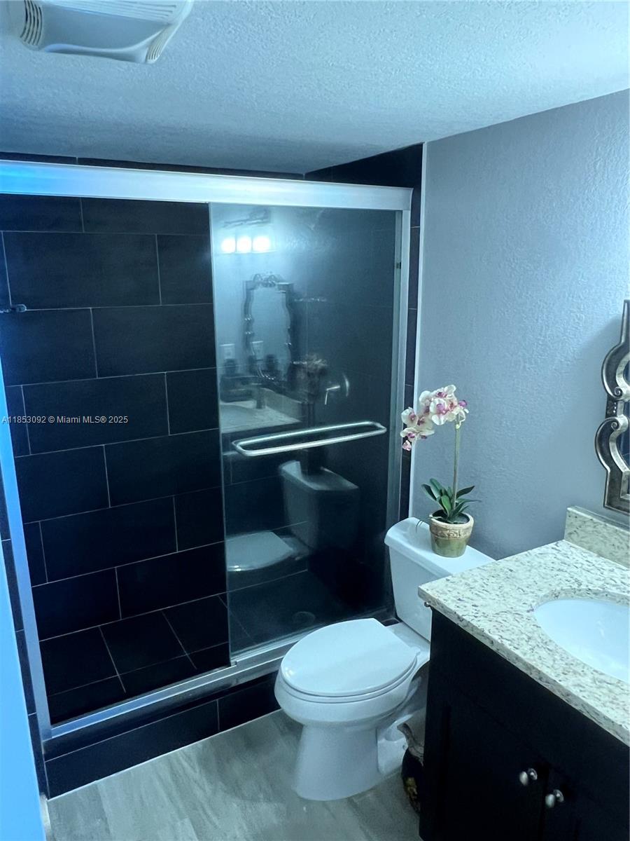 LADO DEL RIO CONDO - Residential