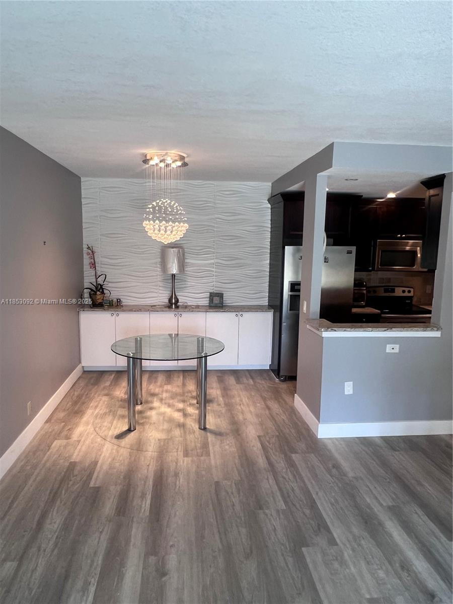 LADO DEL RIO CONDO - Residential