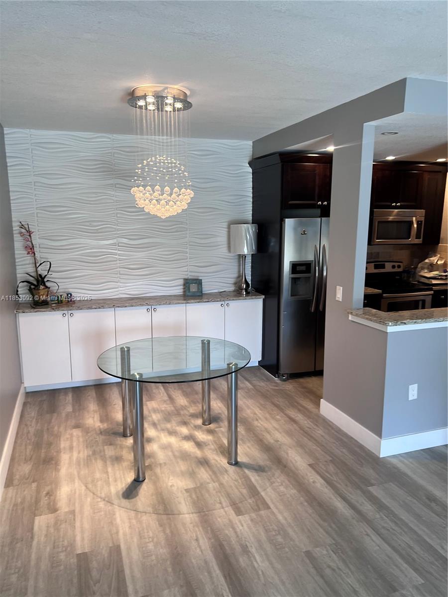 LADO DEL RIO CONDO - Residential