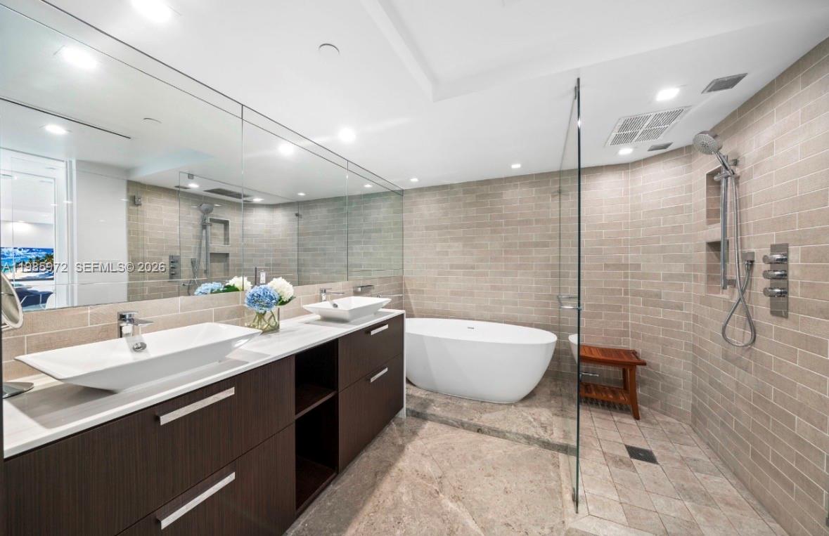 1500 OCEAN DRIVE CONDO - Residential Lease