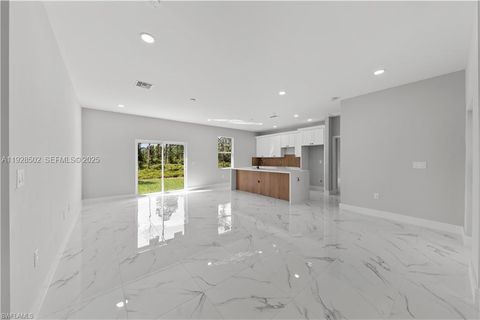 1111 DUTCHESS ST E Lehigh Acres FL 33974