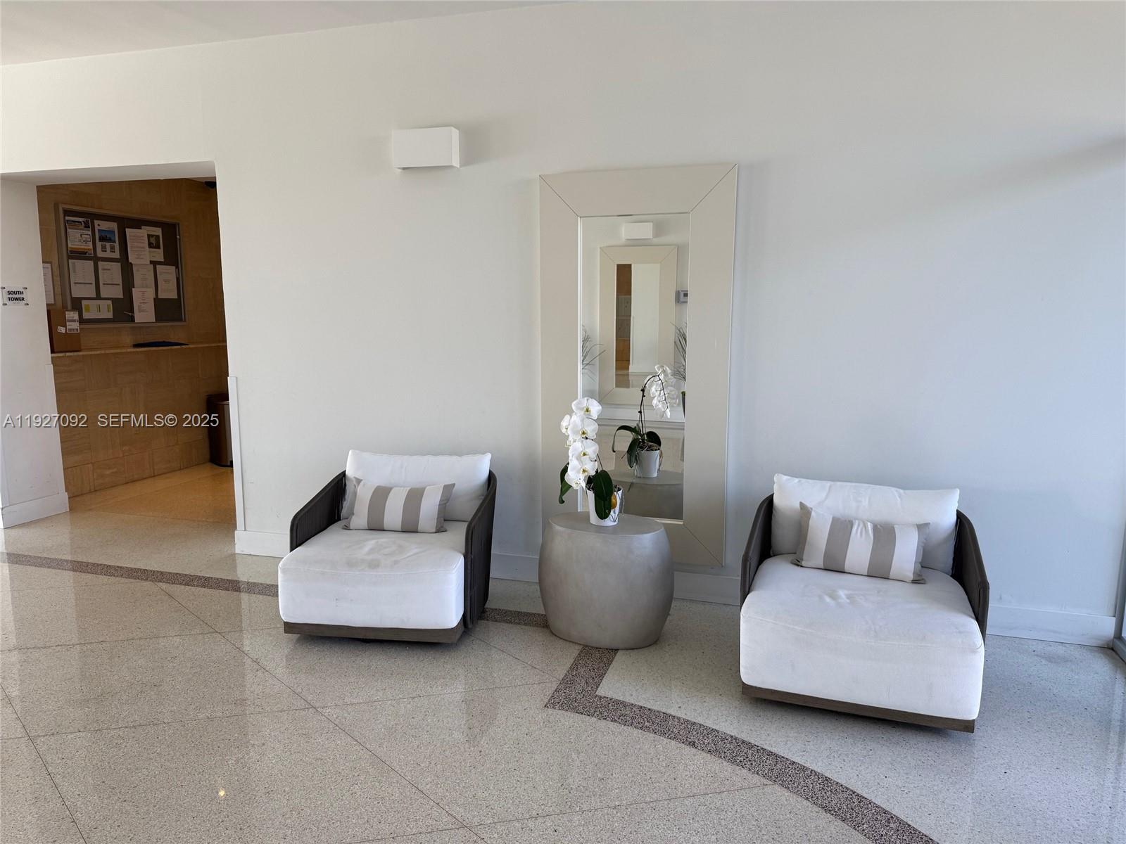 LONDON TOWERS CONDO - Residential Lease