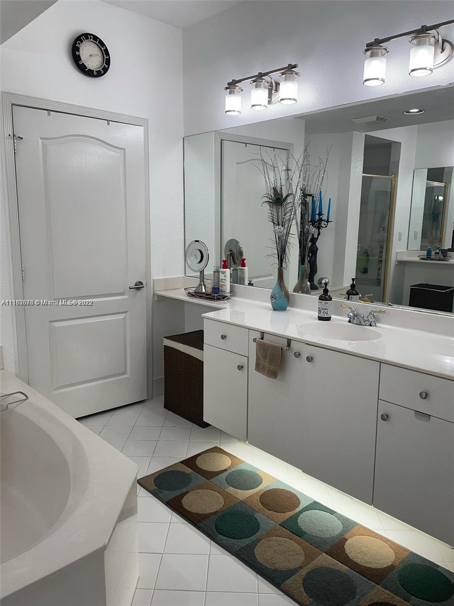 CAPTIVA CONDO E - Residential Lease