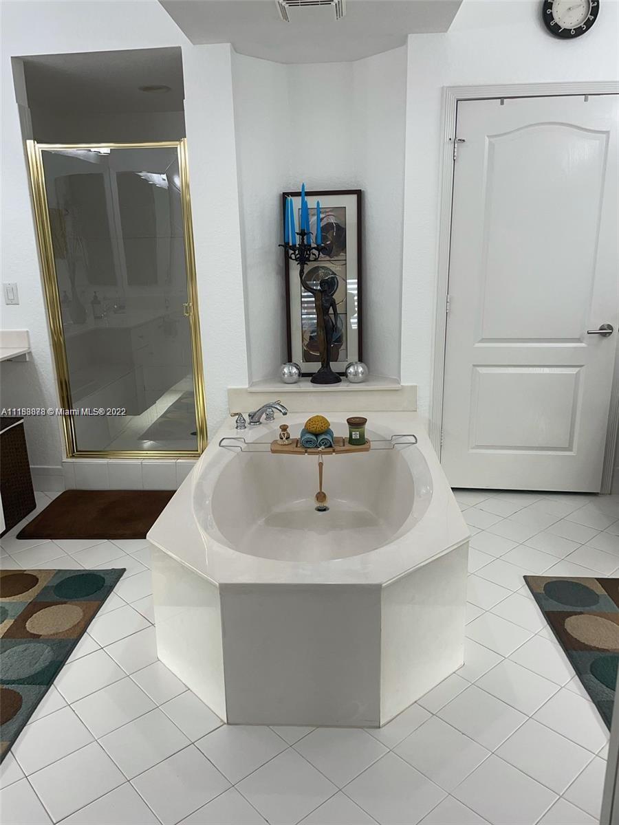 CAPTIVA CONDO E - Residential Lease
