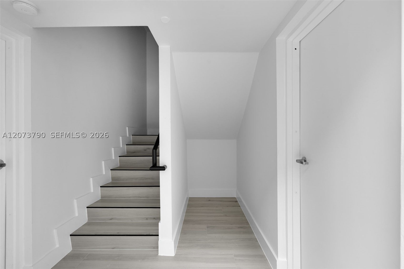 601 NE 23rd St TH4