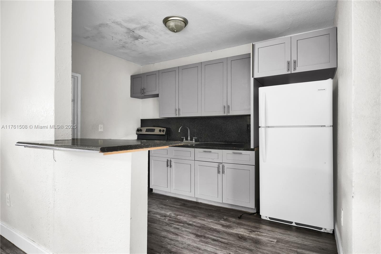 1575 NW 59th St