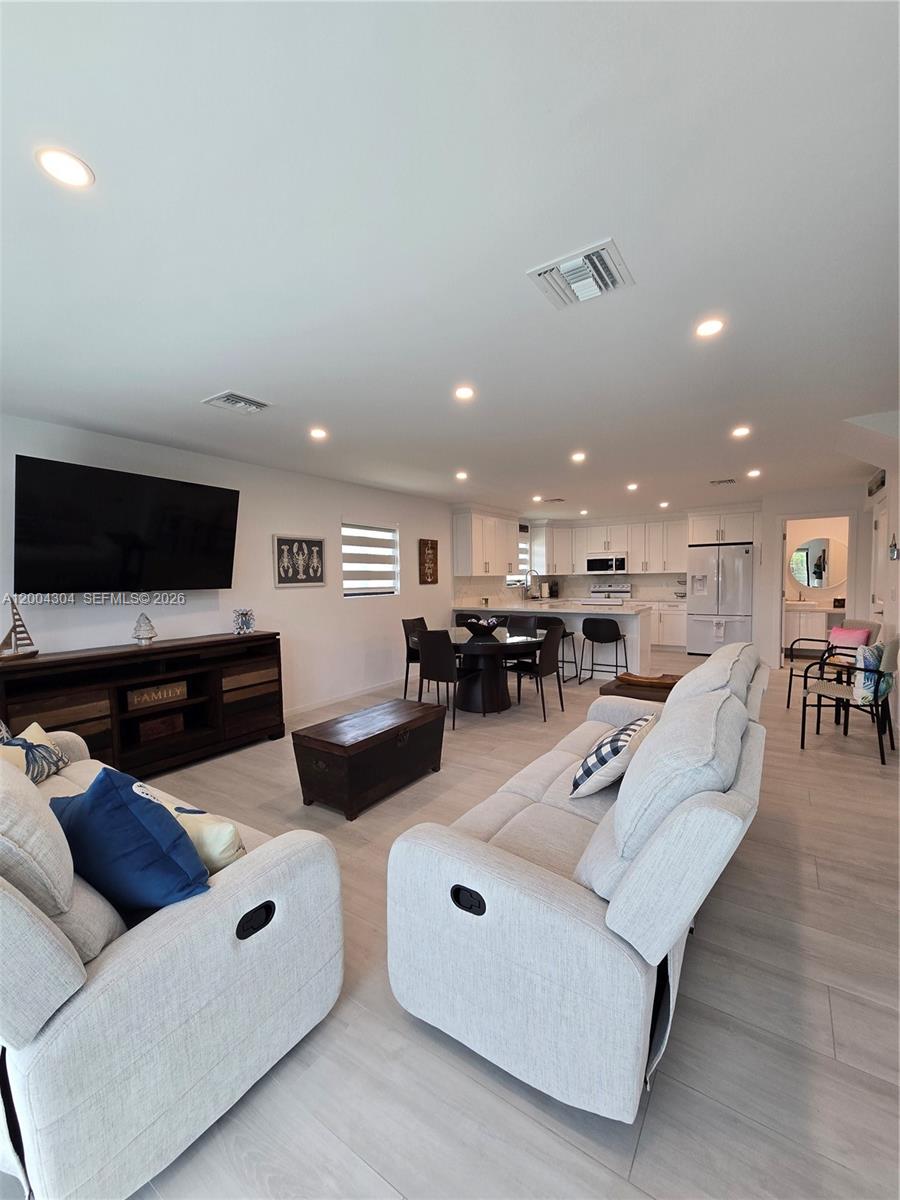 94825 Overseas Hwy #187