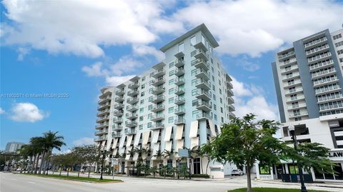 Photo of 140 S Dixie Hwy #827, Hollywood, FL 33020 (MLS # A11902071) Photo of 140 S Dixie Hwy #827, Hollywood, FL 33020 (MLS # A11902071)