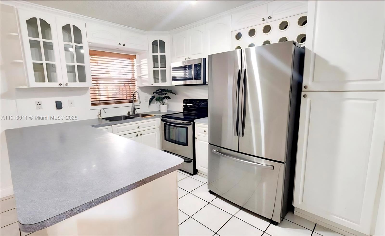 SWEETWATER VILLAS WEST CO - Residential