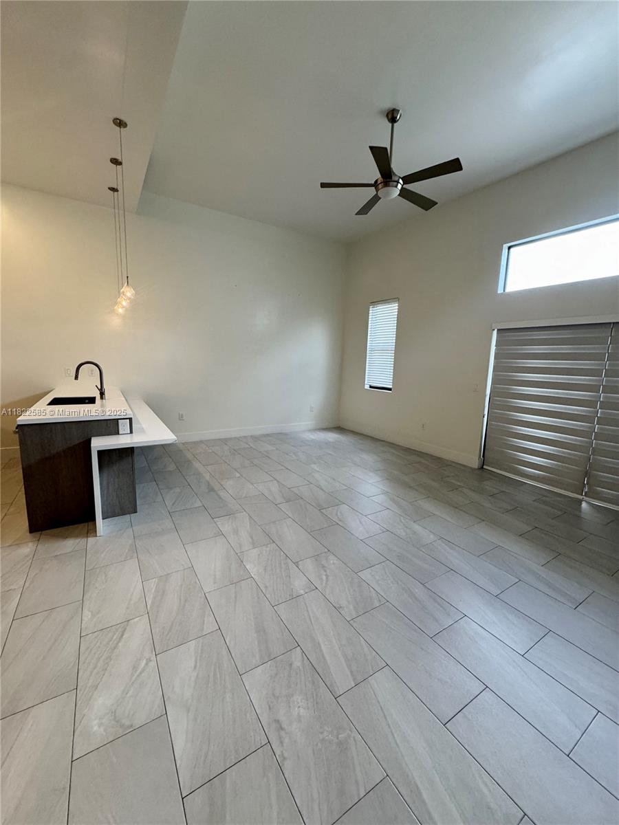 891 NW 45th Ter
