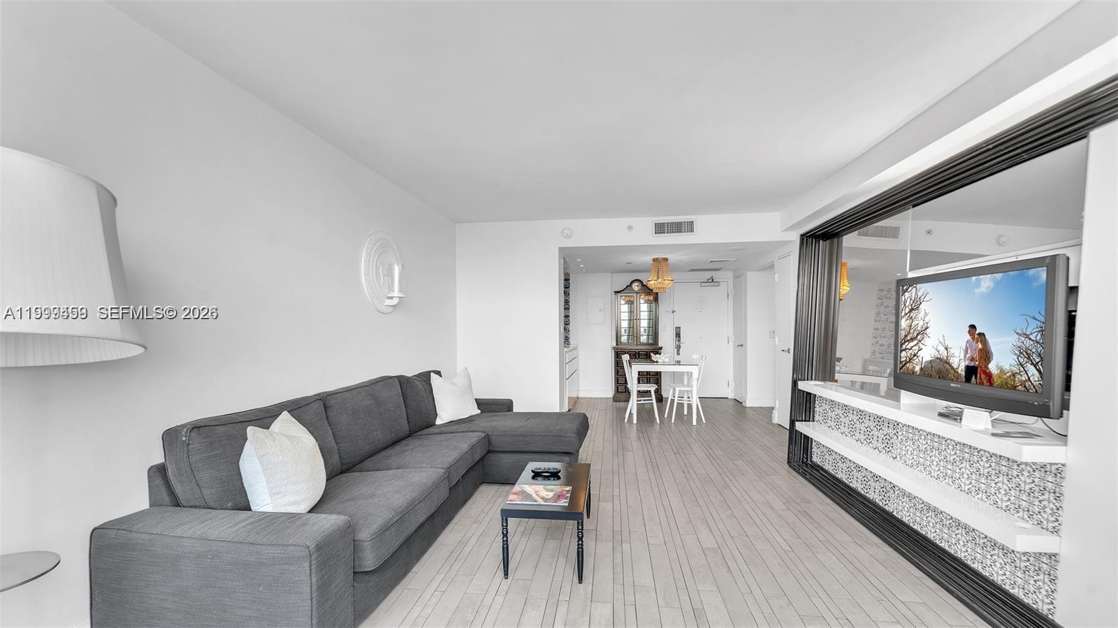 1100 West Ave 409