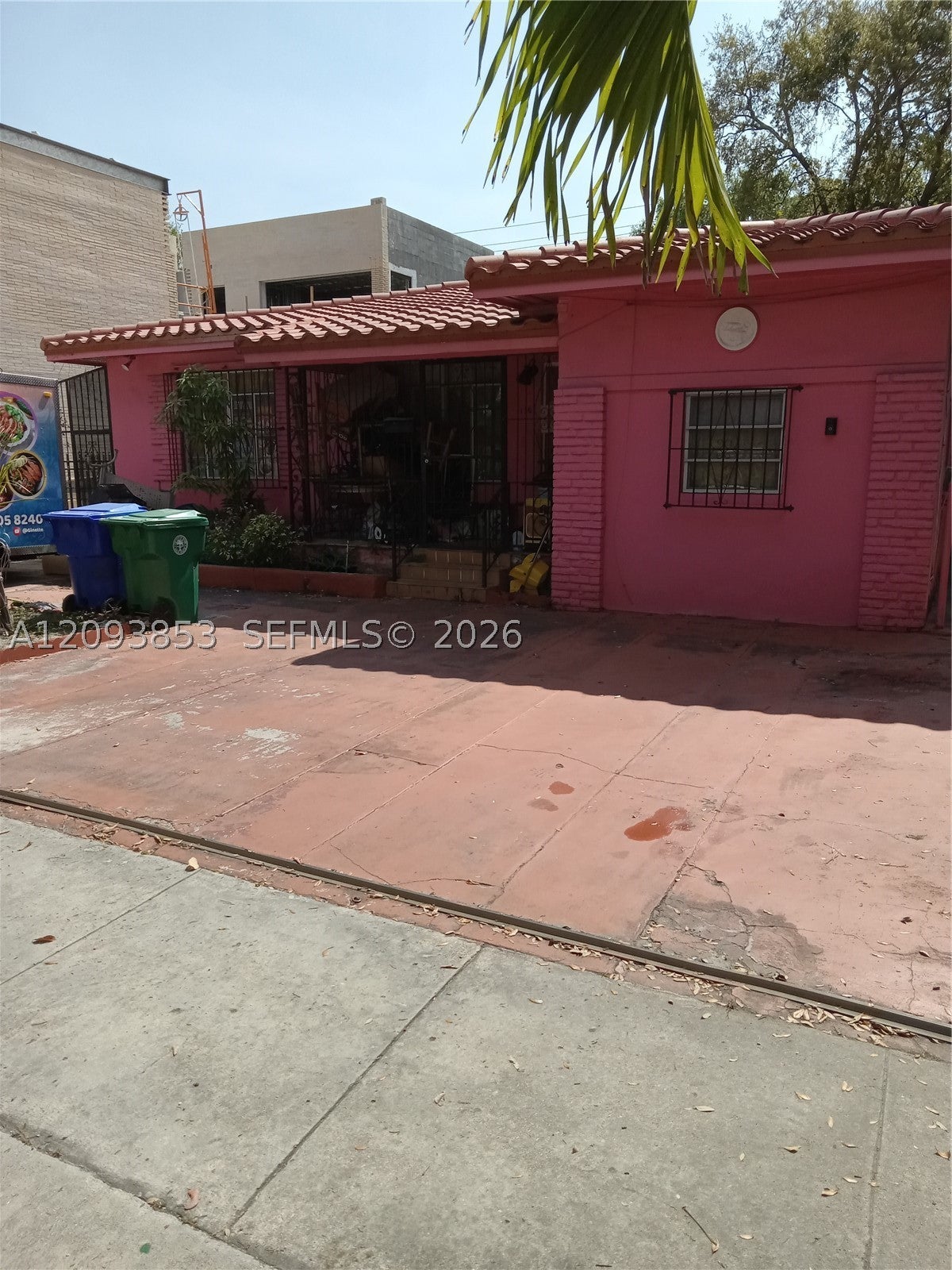 136 NE 44th St