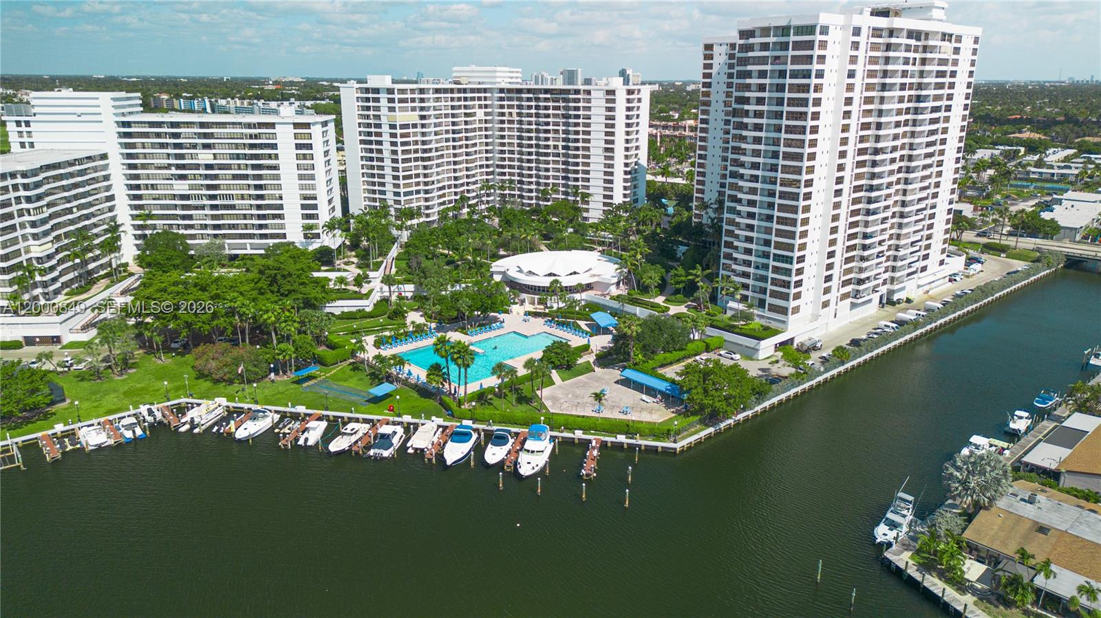 OLYMPUS CONDO PHASE - Residential