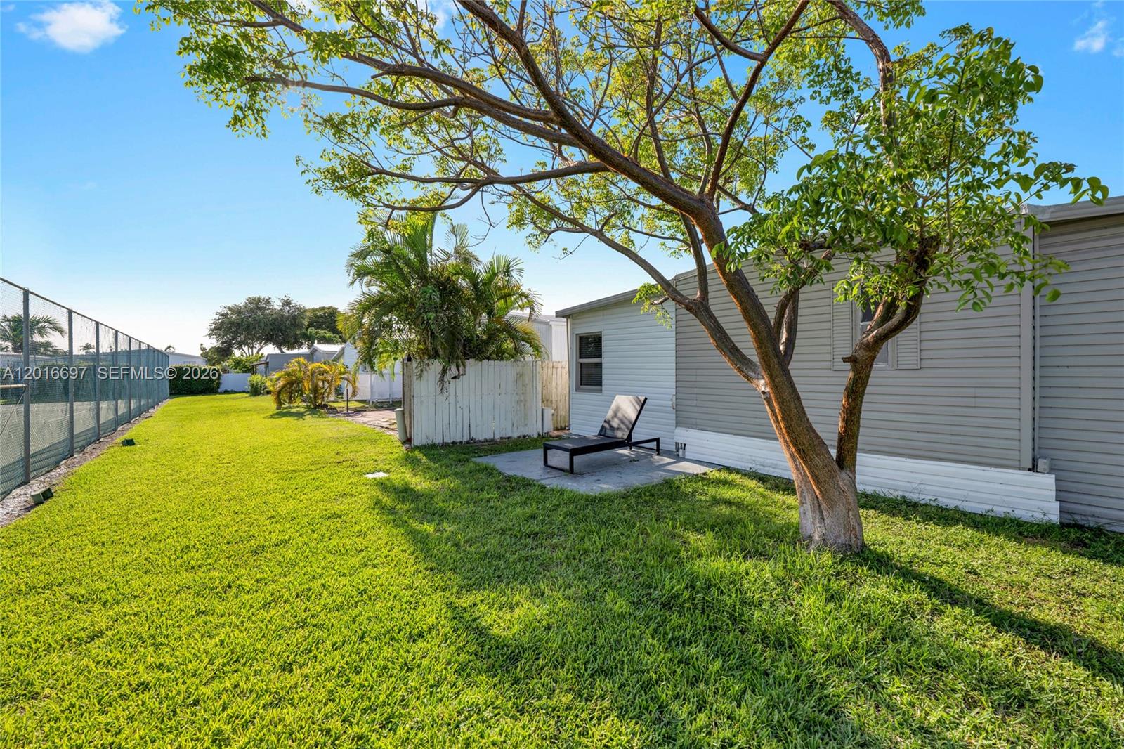 RAVENSWOOD ESTATES & MARI - Residential