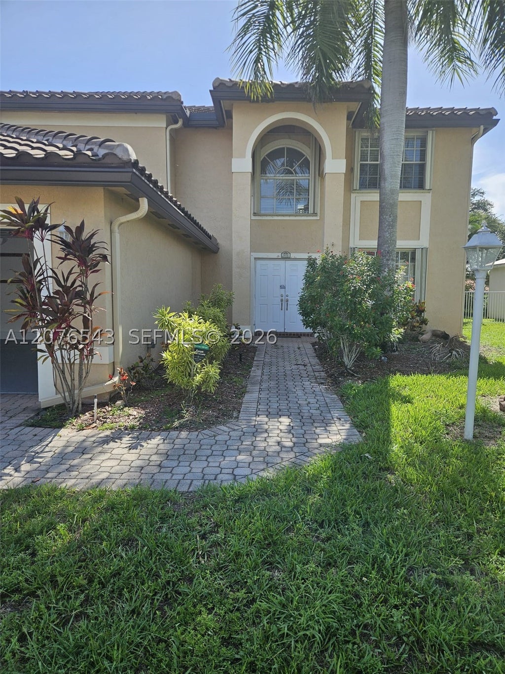 Photo of 1072 NW 139th Ter, Pembroke Pines, FL 33028 (MLS # A12076543)