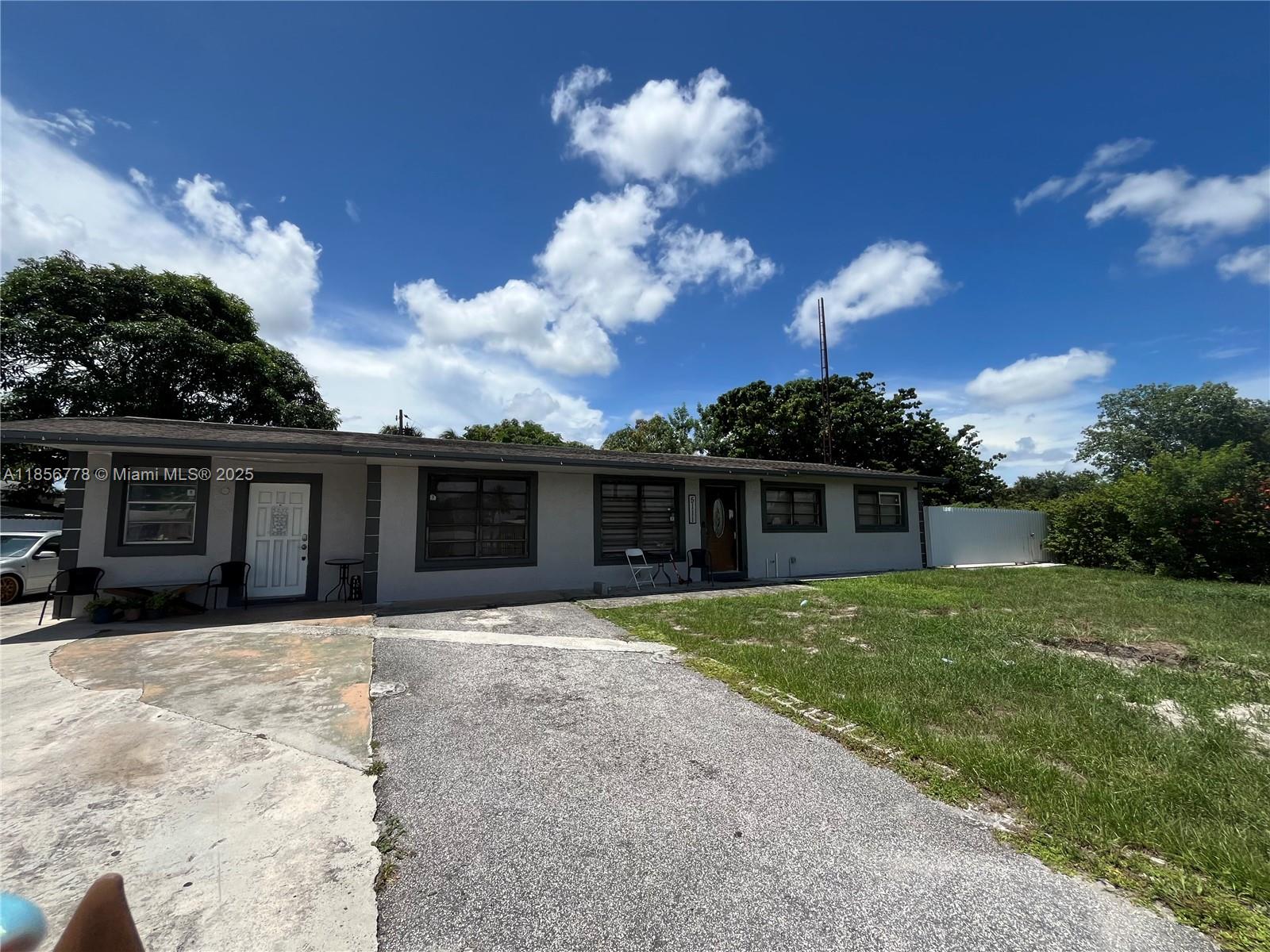 This single-family home in -Miami Gardens making it perfect for investors or owner-occupants.
Move-in ready corner lot with 4 bedrooms and 2 baths, plus in-law quarters with separate entrance. LOW property Taxes The convenient side entrance offers secure and easy parking for those with RVs, boats, or Commercial vehicles