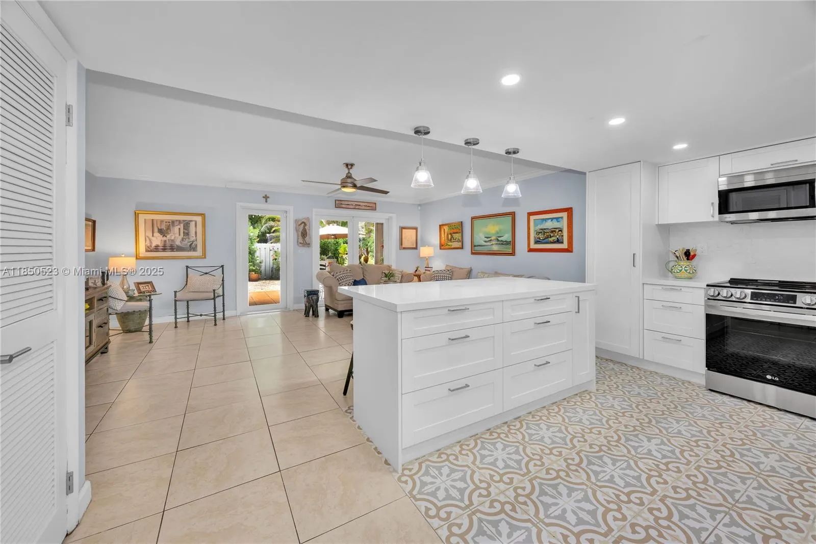 Miami, Florida 33176, United States, 3 Bedrooms Bedrooms, ,3 BathroomsBathrooms,Residential,Active,183970