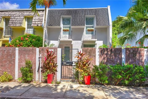 9751 SW 92nd Ter Miami FL 33176