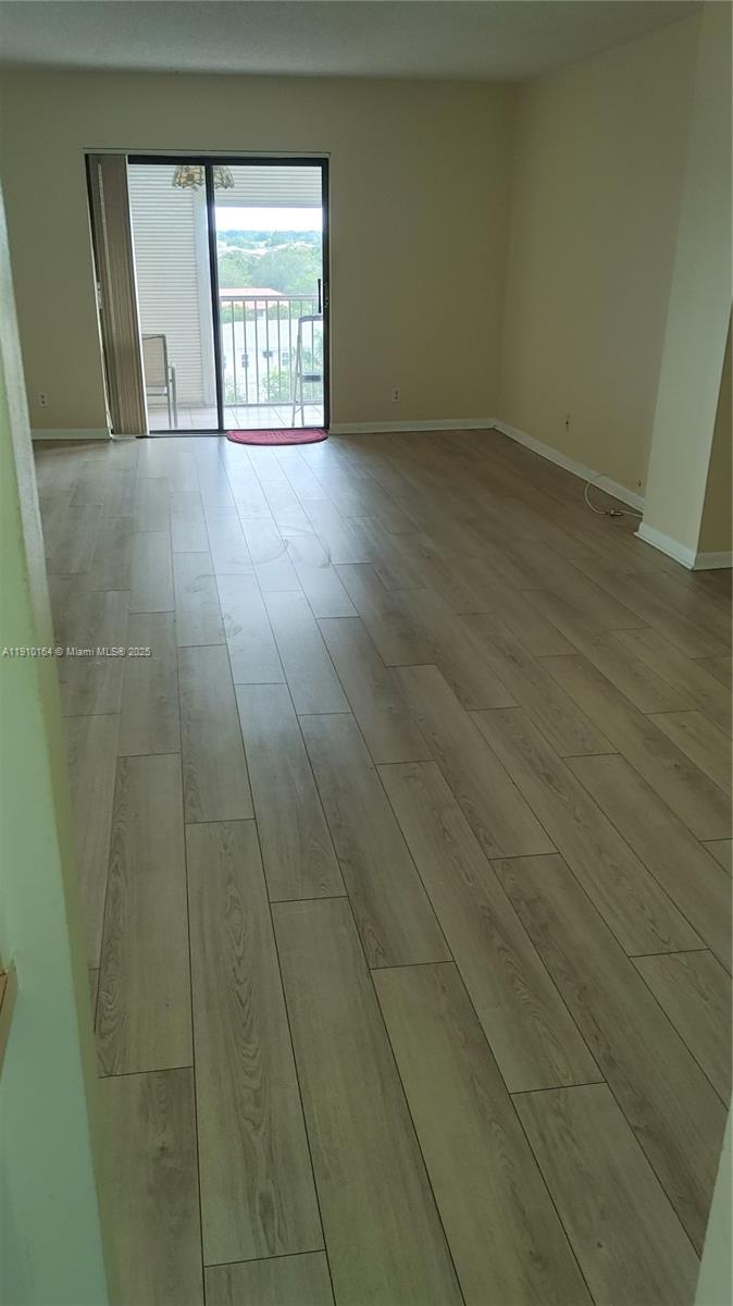 BRIARWOOD CLUB CONDO 3 - Residential