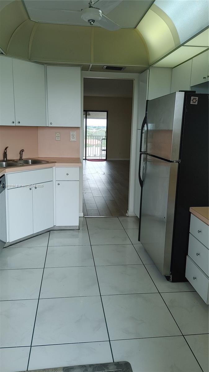 BRIARWOOD CLUB CONDO 3 - Residential