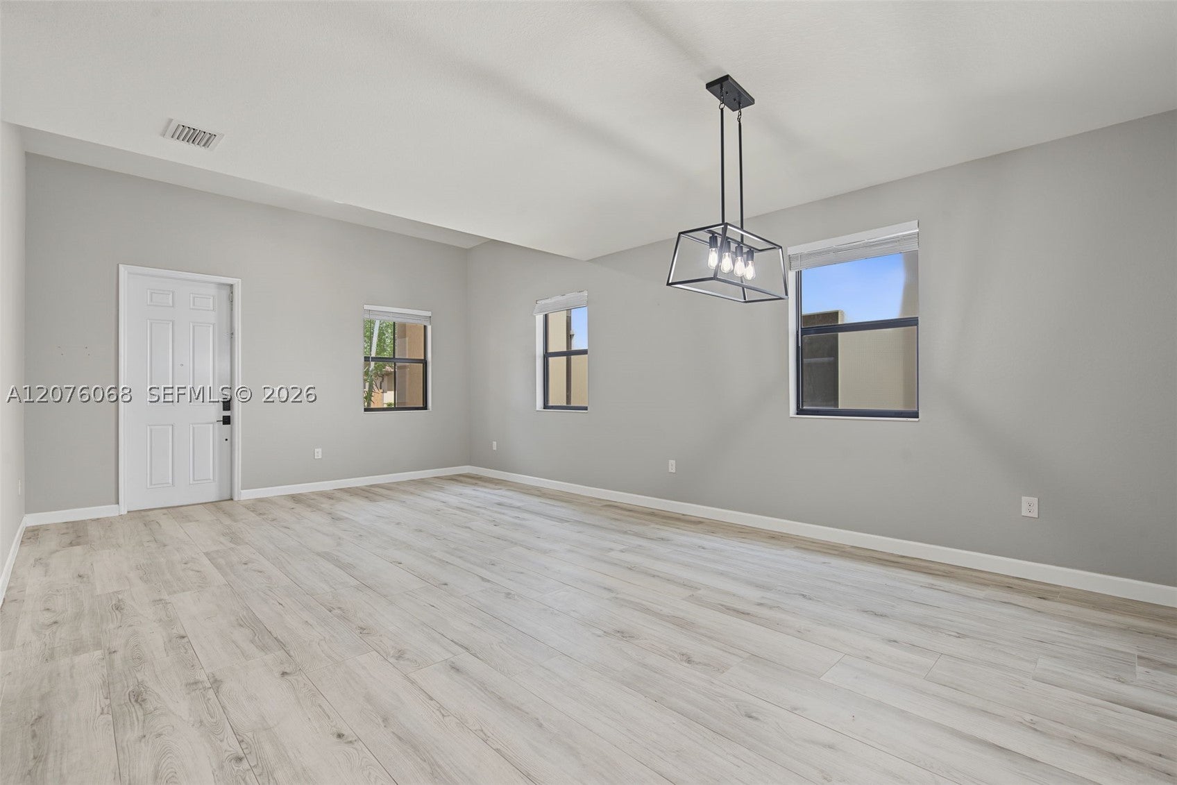 633 SE 35th Ter