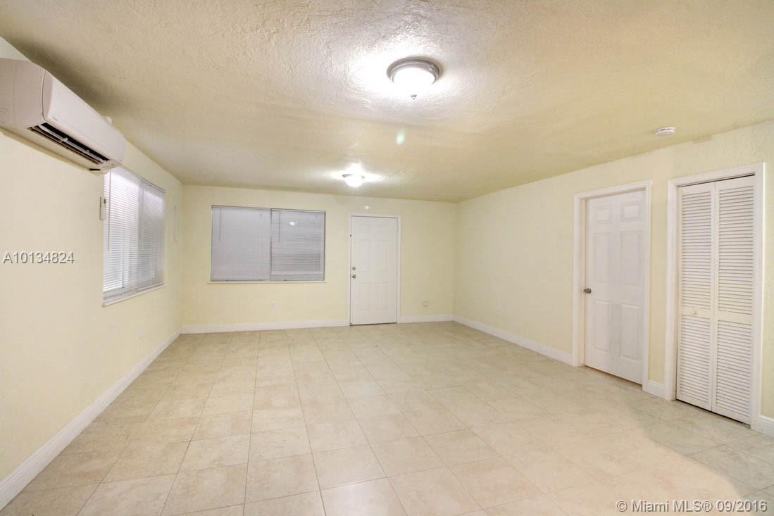 Symmes Sharman Tr - Residential Lease