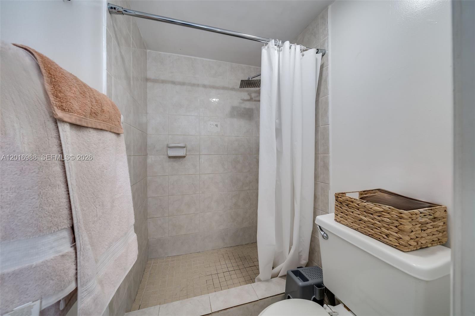 SEGOVIA CONDO - Residential