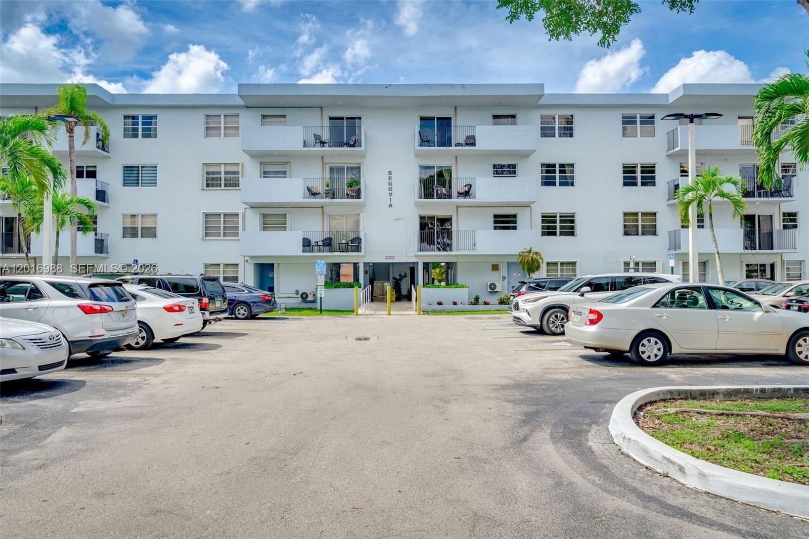 SEGOVIA CONDO - Residential