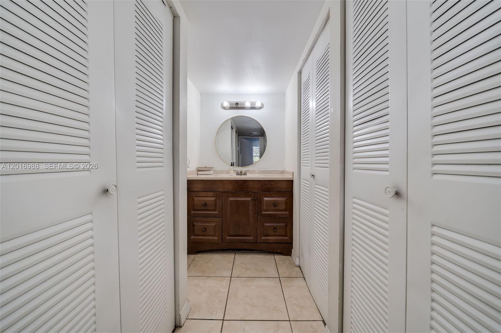 SEGOVIA CONDO - Residential