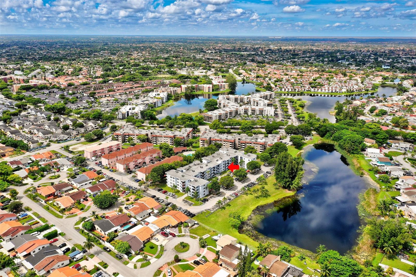 SEGOVIA CONDO - Residential