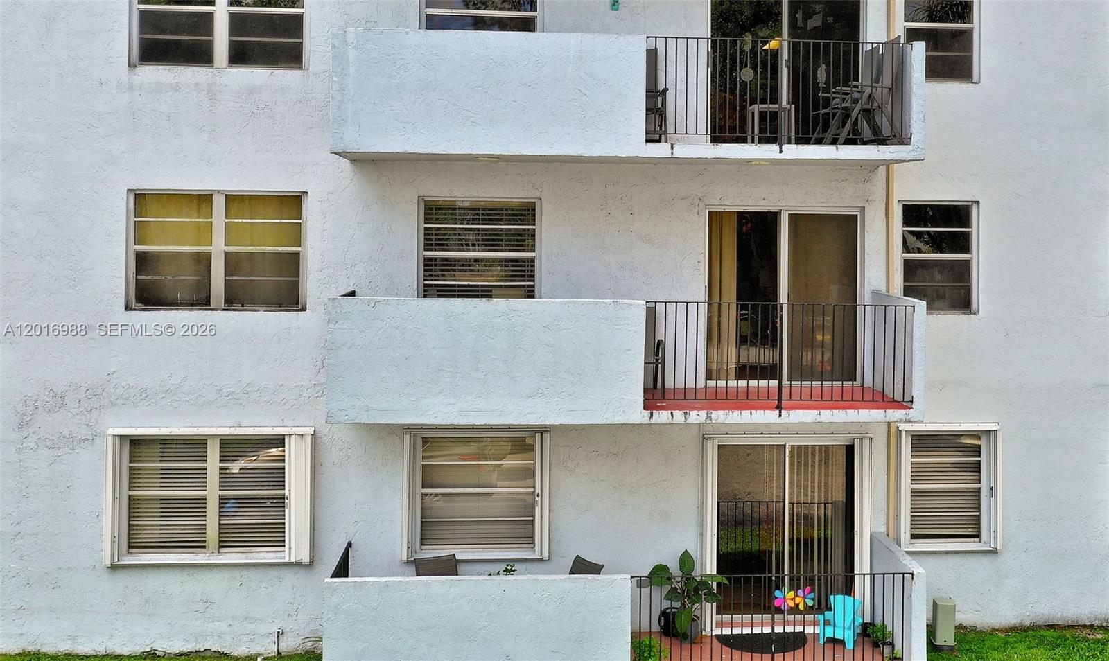 SEGOVIA CONDO - Residential