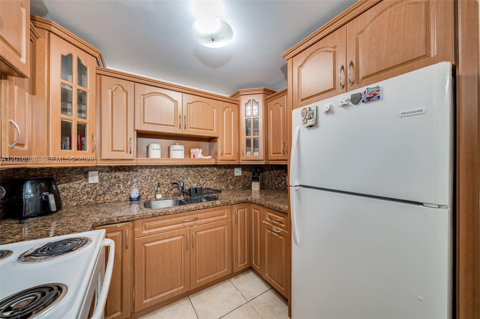 SEGOVIA CONDO - Residential