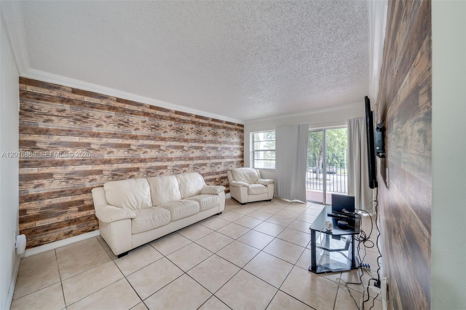 SEGOVIA CONDO - Residential
