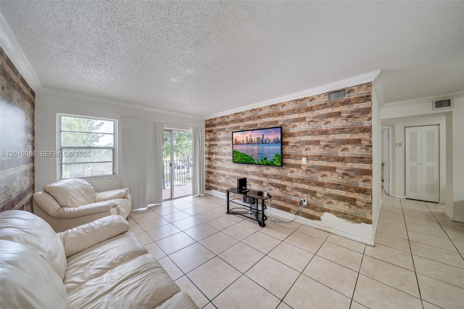 SEGOVIA CONDO - Residential