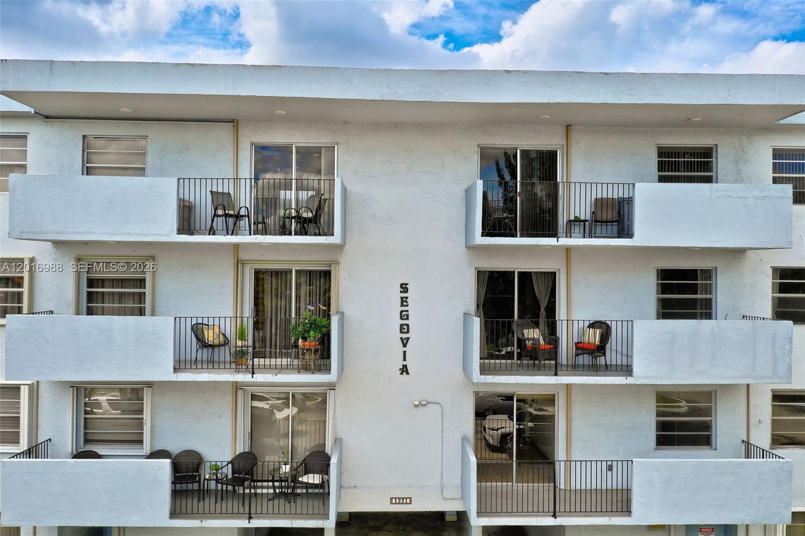 SEGOVIA CONDO - Residential
