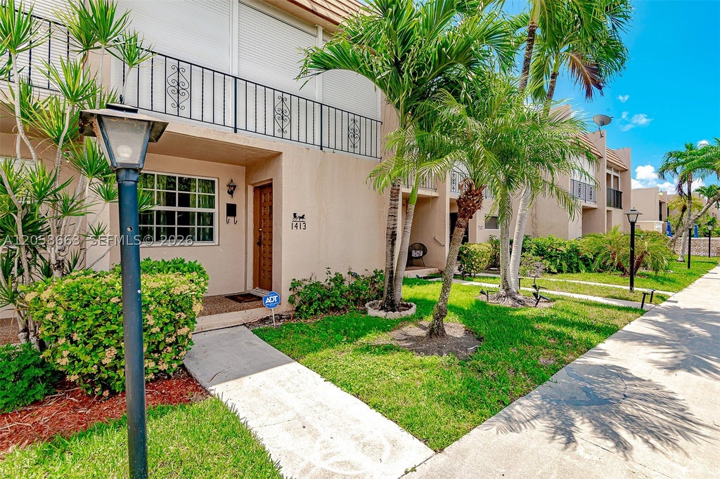 Photo of 1413 N 15th Ave #8, Hollywood, FL 33020 (MLS # A12058663)