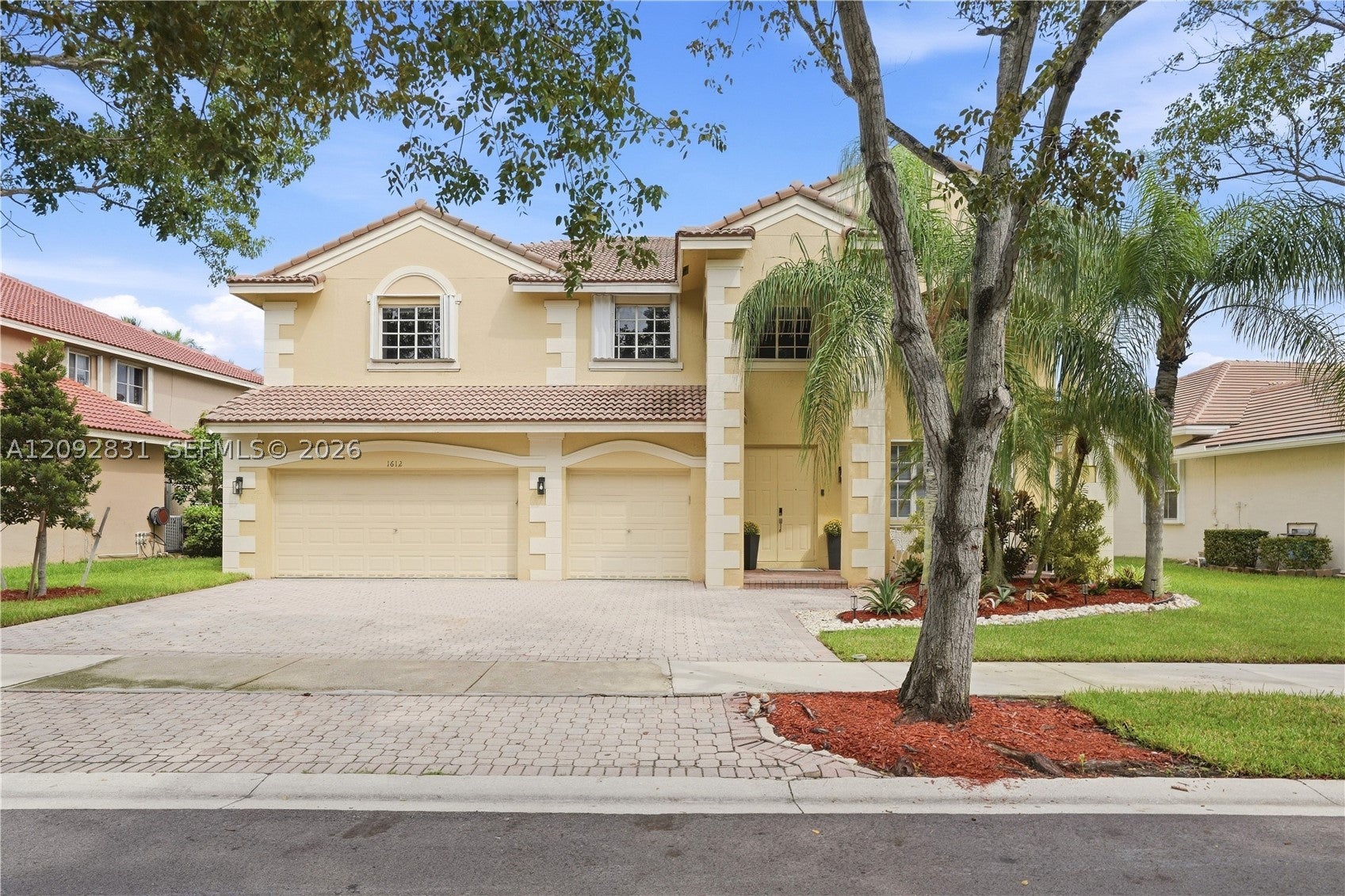 1612 Blue Jay Cir