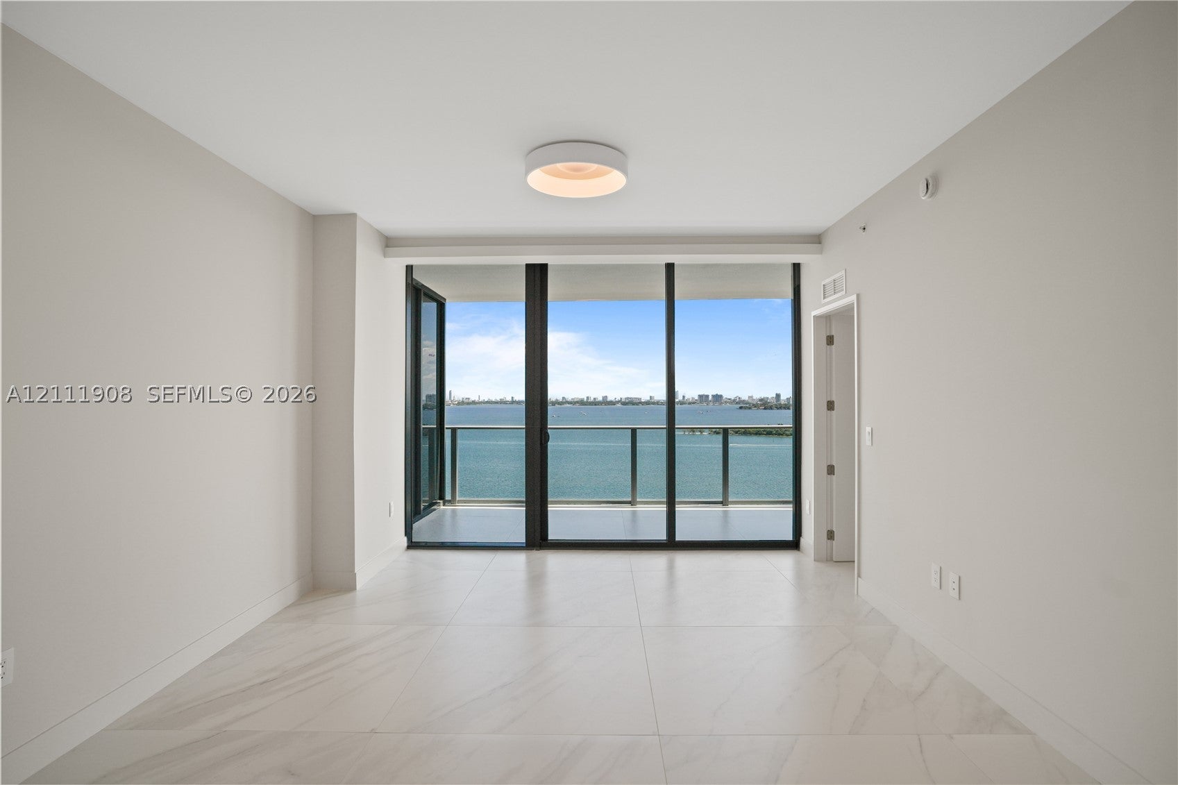 725 NE 24 ST 1604