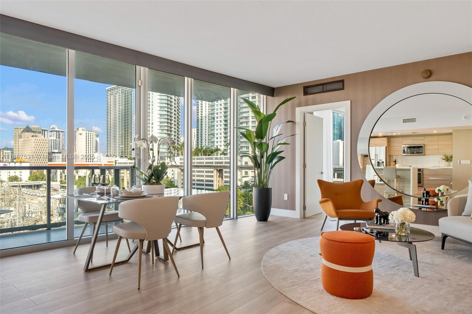 185 SW 7th St 803