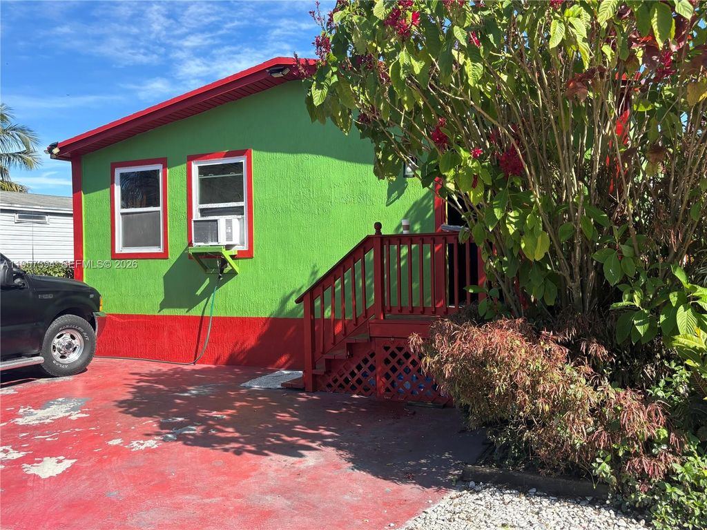 Photo of 19800 SW 180th Ave unit 259, Miami, FL 33187 (MLS # A11957394)