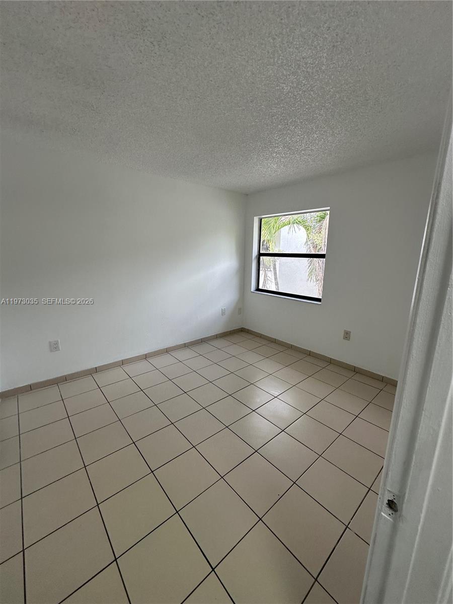 TERRANOVA CONDO #3 - Residential