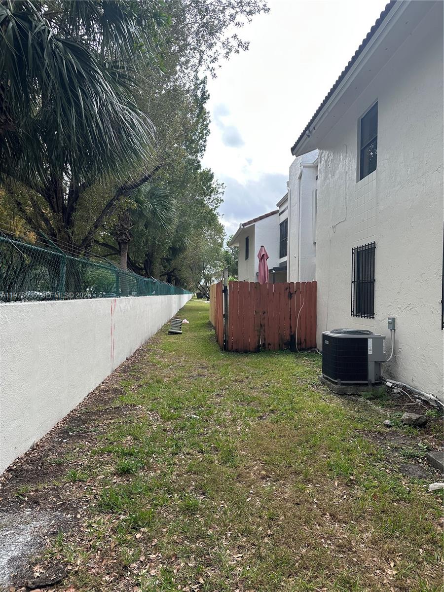 TERRANOVA CONDO #3 - Residential