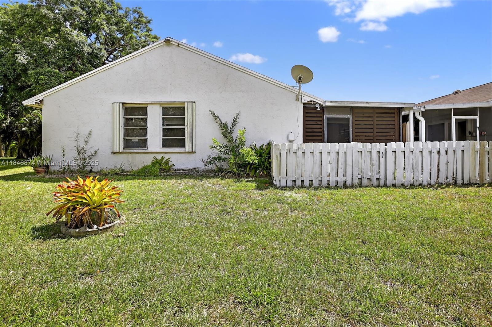 8601 Bridle Path Ct