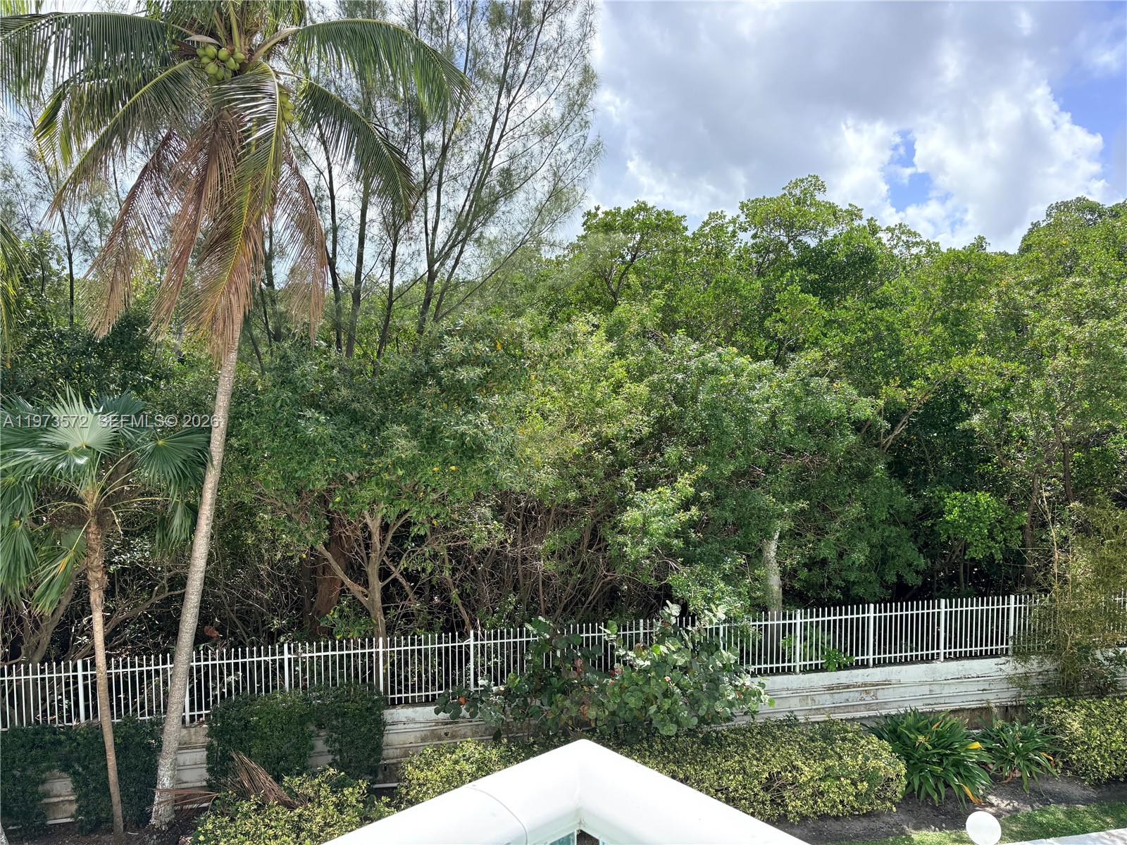 ARLEN HOUSE EAST CONDO - Residential