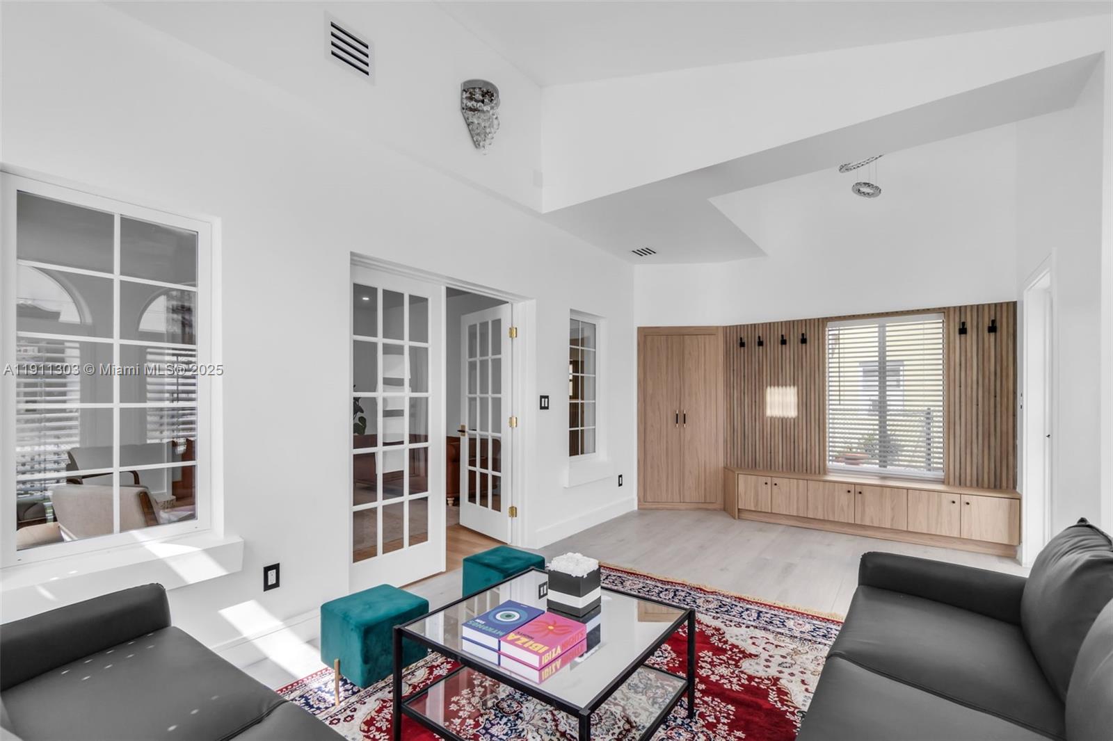 WEST SHENANDOAH - Residential